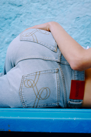 GENERATION78 | LOOSE - FIT JEANS IN ICE - BLUE DENIM